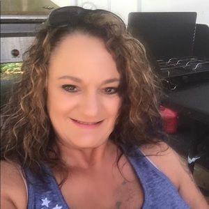 Meet your Posher, Valerie